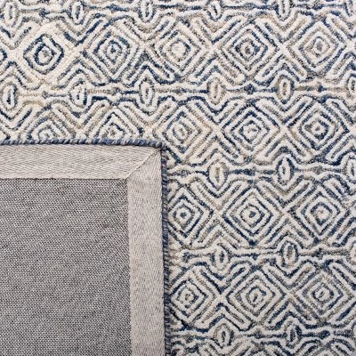 Micro-Loop MLP526 Hand Tufted Area Rug - Safavieh 6 Micro-Loop MLP526 Hand Tufted Area Rug - Safavieh - Image 4