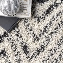 NuLOOM Amanda Moroccan Chevron Tassel Area Rug -Fashion Home Decor Store GUEST bc660f64 561f 4552 ad71 fcc67f0959e4