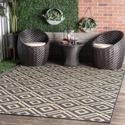 NuLOOM Jayne Geometric Diamond Indoor/Outdoor Area Rug