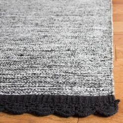 Winnifred Woven Rug - Safavieh
